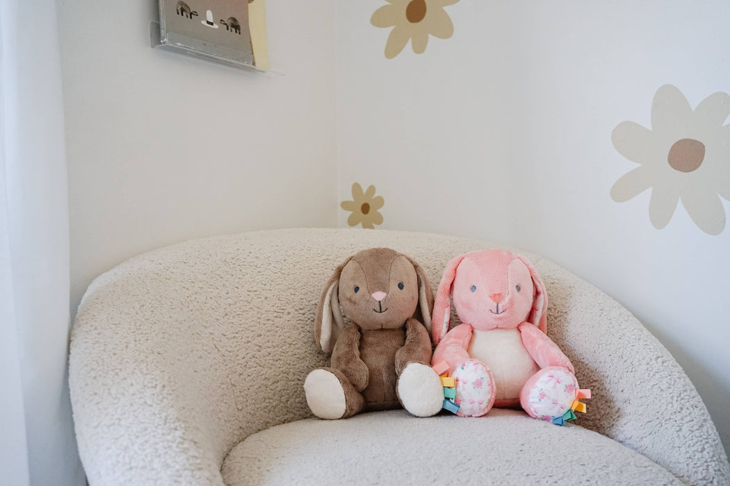 Itzy Ritzy - *NEW* Sweetie Snuggles™ Plush: Strawberry